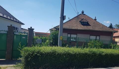 Na predaj 3 izbový rodinný dom v obci Topoľnica, okres Galanta. 