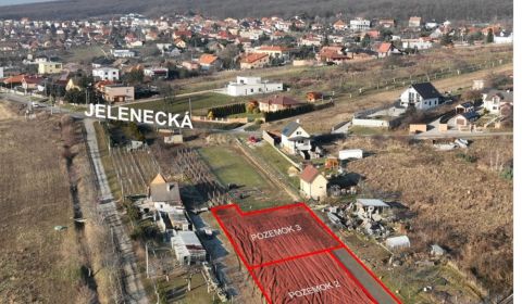 Pozemok vhodny na investiciu, v Nitrianskych Hrnciarovciach.