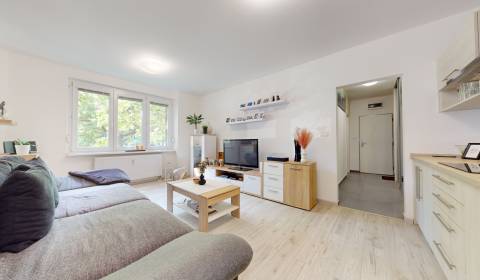 Moderný,  2 izbový byt priamo v parku OSTREDKY | Ružinov
