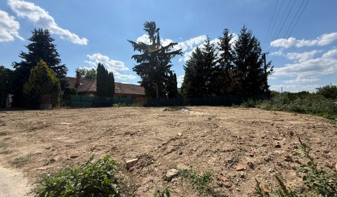 PREDAJ - STAVEBNÝ POZEMOK S IS - ZLATÉ MORAVCE