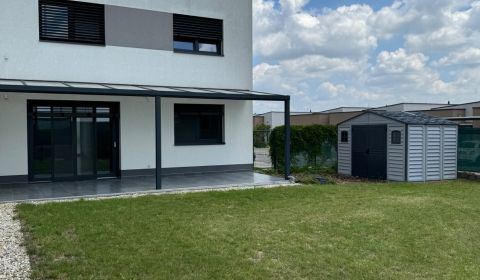 PRENAJOM | 3i. byt s krytou terasou, parkovacie miesta. Zoborské Lučky