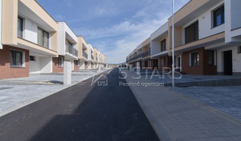 Novostavba 4 izb. RD „X“, Mníchovská alej