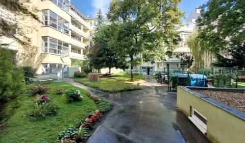 Prenajmeme 2 izb byt na Cintorínskej ulici