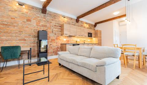 Dizajnový 2i byt v centre 