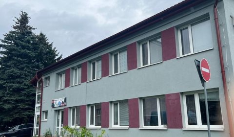 PREVÁDZKOVÝ priestor rozlohou 150 m2, na ul. Tr. SNP - Banská Bystrica