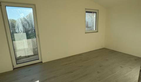 PREDAJ | Novostavba 2 izbovy drevodom, Nitrianske Hrnčiarovce 