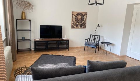 PRENÁJOM veľký 3izb. príjemný mestský byt v centre, klimatizácia 
