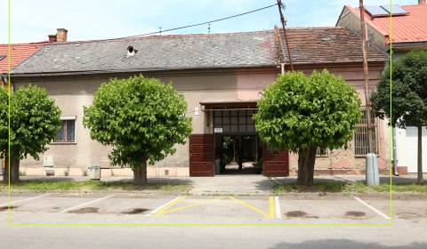 TOP ! Zaujímavá ponuka pre investorov Komárno - Dunajské nábrežie !