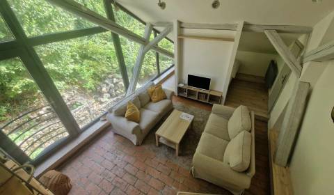 Predaj: Apartmán 48 m2, v centre Banskej Štiavnice - DIVNÁ PANI