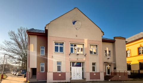 PREDAJ: Sokolovňa – komerčná budova v centre Brezna | 1 395 m²