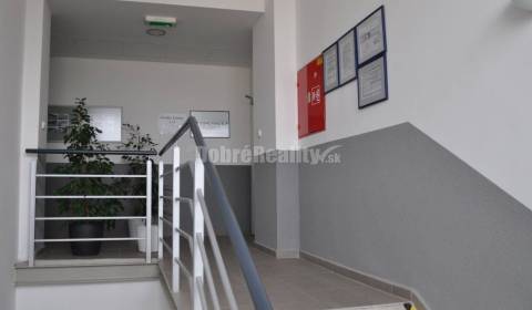 Dobré reality - kancelárie na prenájom 17m2