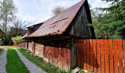 Pozemok s budovou na pokojnom mieste Mýto Nízke Tatry