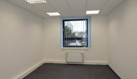 Prenájom priestorov pri Bajkalskej ul. 13m2 - 80 m2