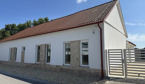 PREDAJ : MODERNÁ POLYFUNKČNÁ BUDOVA NA BÝVANIE AJ PODNIKANIE 