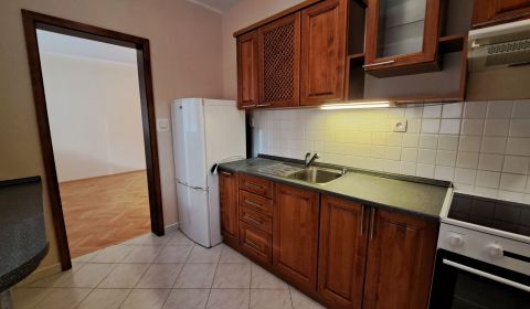 PREDANÉ: OZVITE SA MI A PREDÁM AJ VAŠU NEHNUTEĽNOSŤ