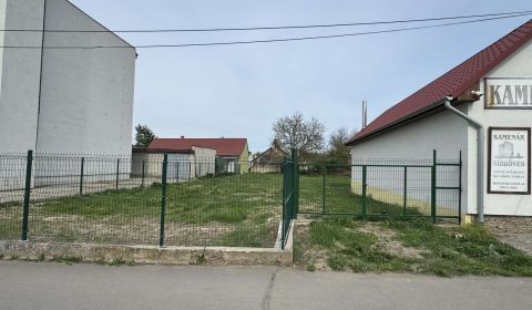 Stavebný pozemok s projektom