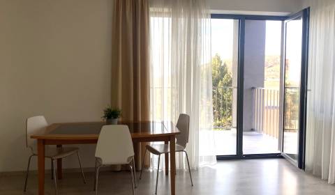 PRENÁJOM 2 izbový  luxusný, moderný byt, NOVOSTAVBA,  garáž