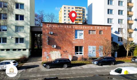 NA PREDAJ | 800 m²  - Zdravotnícke zariadenie, TRAFO - sídl. III, PO