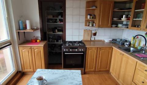 4 - izb. byt na Benkovej ul. v Nitre