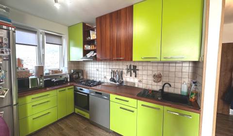 PREDAJ - 3 izbový byt s balkónom, Štítnik
