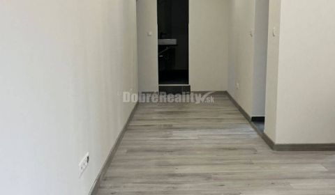 Kompletne zrekonštruovaný 2-izbový byt v Lučenci...