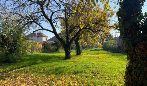 BABONY TRE - Rodinný dom so záhradou, pozemok 1104m2, Okružná ulica