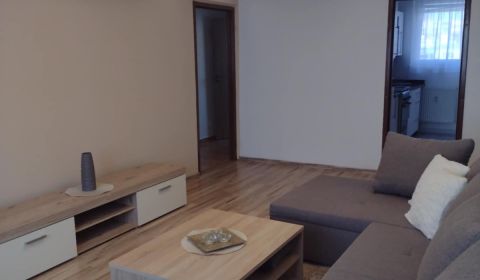  Na prenájom 3izb byt s logiou v centre Dunajská Streda