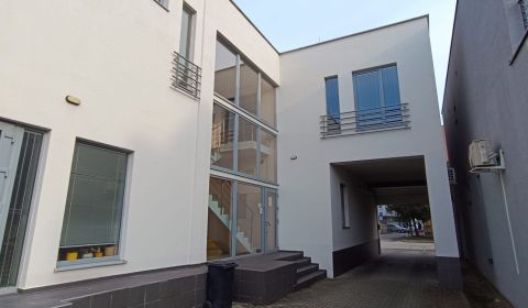 Reprezentačné priestory na prenájom, Galanta, centrum