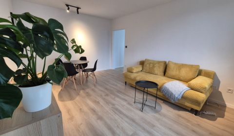 Na prenájom moderný dvojizbový byt po kompletnej rekonštrukcii