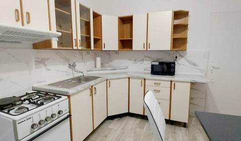 Predám 1 izbový byt s balkónom v Nových Zámkoch