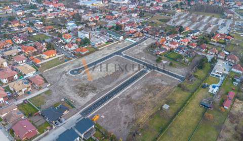NA PREDAJ LUKRATÍVNE STAVEBNÉ POZEMKY, DUNAJSKÁ STREDA