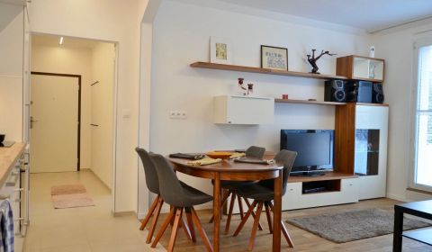Prenájom nový 3 izbový byt Teplická ulica, Bratislava III. Nové Mesto