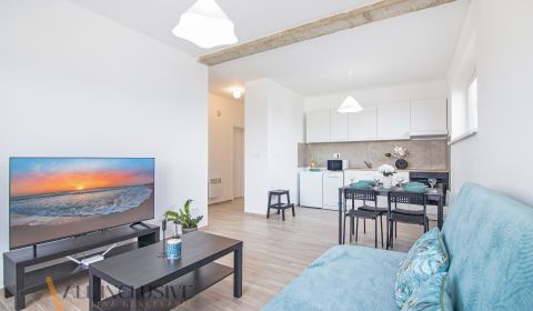 ALL INCLUSIVE I  2- IZBOVÝ BYT S BALKÓNOM V 4 BYTOVKE NA  PRENÁJOM
