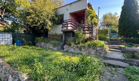 Košice - Sever, Kalvária, Račí potok III, Chata so záhradou  453 m2