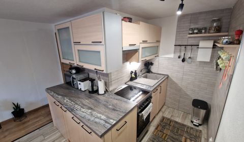  Rodinný dom Komplet moderne a pekne zrekonštruovaný Poprad -  Žakovce
