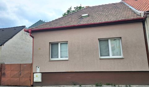 Rodinný dom pri centre Piešťan za Auparkom