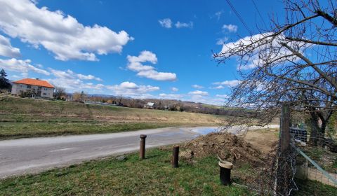 Záhrada s chatkou Nové Mesto nad Váhom