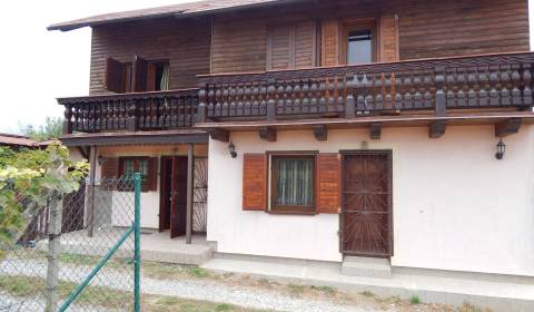 ZNÍŽENÁ CENA! Chata na celoročné bývanie v Trávnici pri Podhájskej.