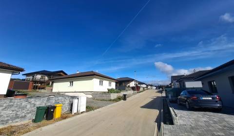 Na predaj rodinný dom, typ E6, pozemok 445 m2