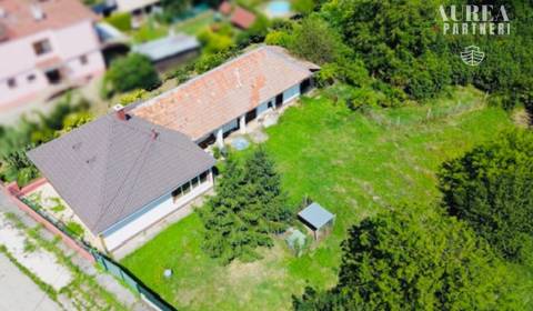 REZERVOVANÉ Vidiecky DOM v obci Bruty s pozemkom 1732m2