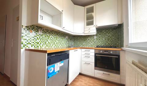 PREDAJ 3 izbový s balkónom, Šafárikova ulica