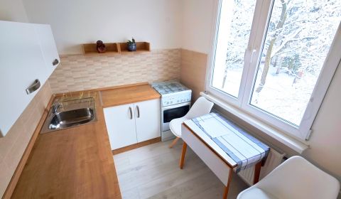 Predaj: 2 izbový byt  61 m2  kompletná rekonštrukcia.