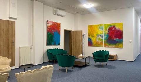 Kancelárie v LUXOR od rozlohy 20 m2 po 105 m2, BA I. ,Štúrova 