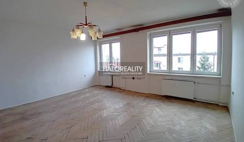 Predaj, trojizbový byt Lučenec, priestranný v centre...