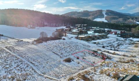 Na predaj pozemok 628 m2 na výstavbu chaty vo Valči pri Snowland