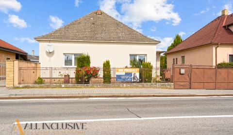 NA PREDAJ 4-IZBOVÝ ROD. DOM NA 800 M² POZEMKU, KÚTNIKY