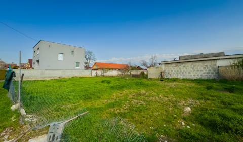 Pozemok na výstavbu rodinného domu 352m2 | obec Potvorice
