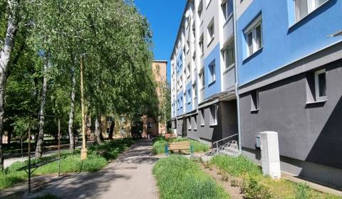 Znížená cena! 3-izbový byt na sídl M. Nešpora v Holíči.