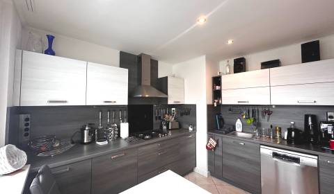 PREDAJ - 3 izbový byt s balkónom, Okružná ulica, Rožňava