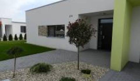 4. ETAPA!!! MODERNÁ NOVOSTAVBA - 4 izbový nízkoenergetický bungalov vy